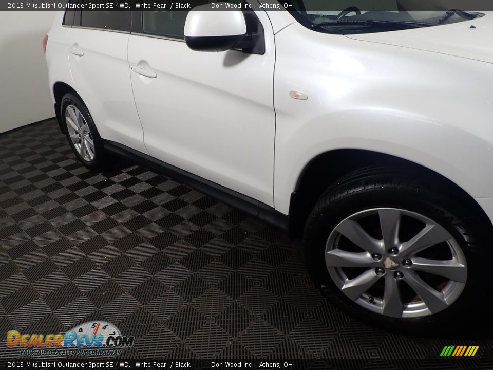 2013 Mitsubishi Outlander Sport SE 4WD White Pearl / Black Photo #4