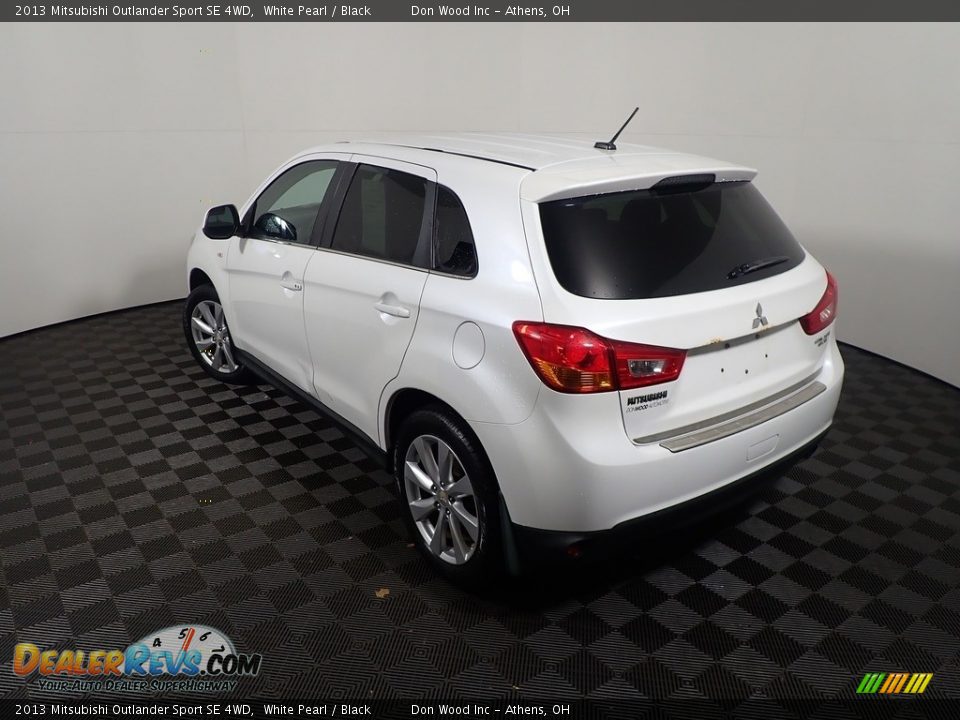 2013 Mitsubishi Outlander Sport SE 4WD White Pearl / Black Photo #12