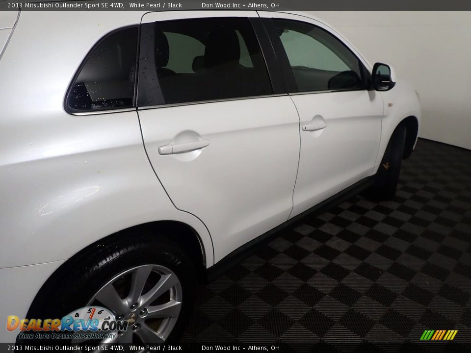 2013 Mitsubishi Outlander Sport SE 4WD White Pearl / Black Photo #19