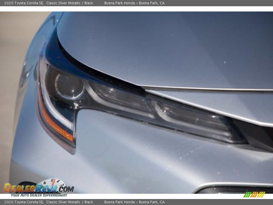 2020 Toyota Corolla SE Classic Silver Metallic / Black Photo #8