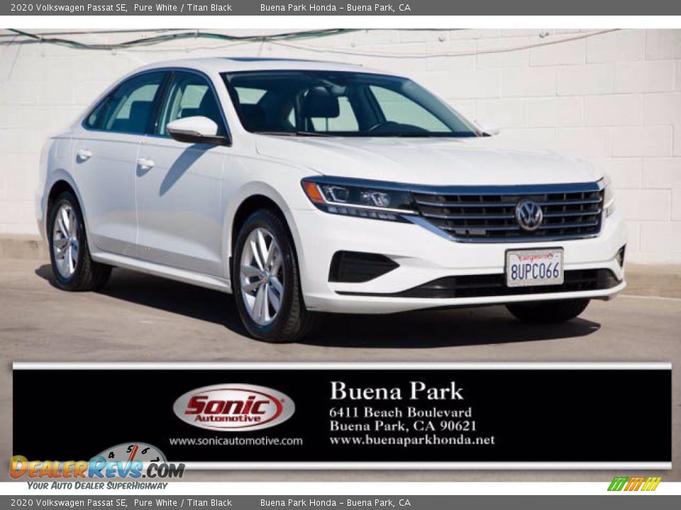 2020 Volkswagen Passat SE Pure White / Titan Black Photo #1