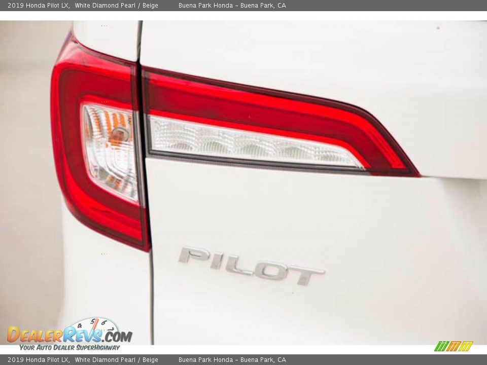 2019 Honda Pilot LX White Diamond Pearl / Beige Photo #10