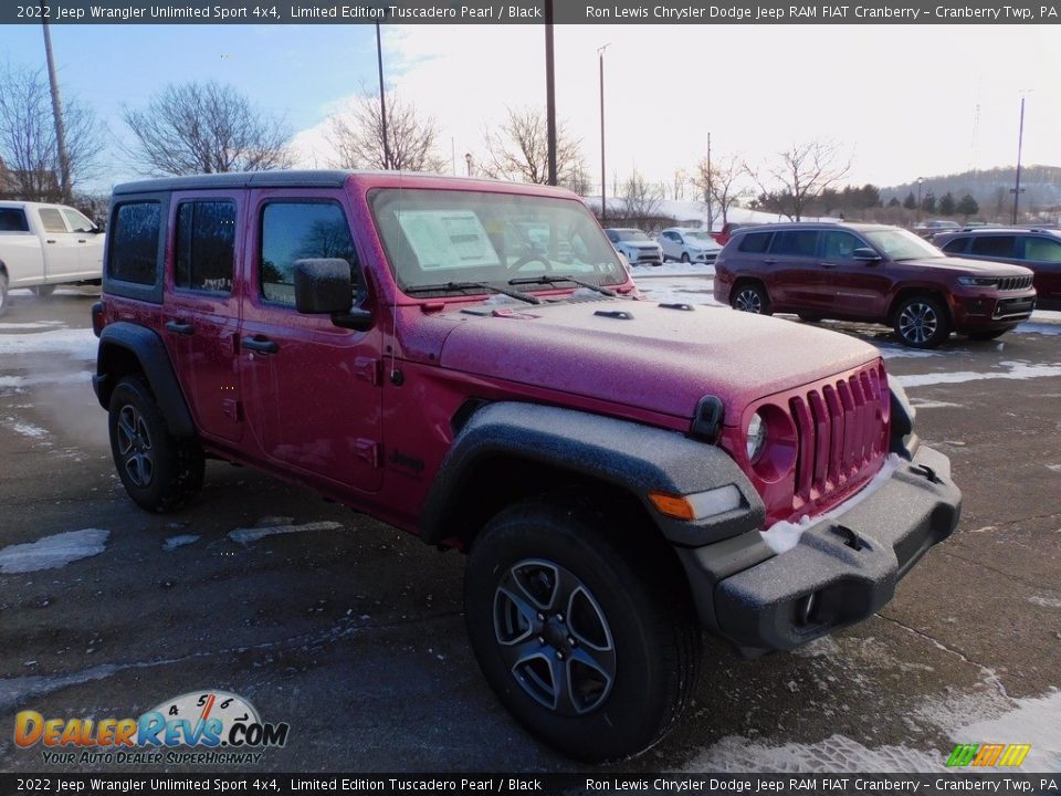 Front 3/4 View of 2022 Jeep Wrangler Unlimited Sport 4x4 Photo #3