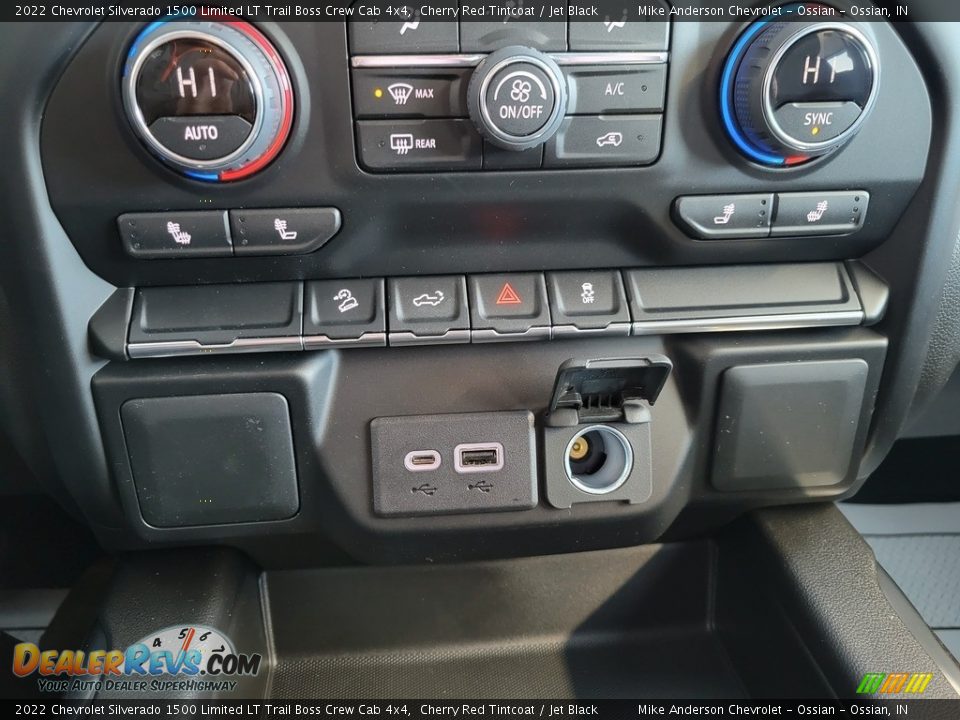 Controls of 2022 Chevrolet Silverado 1500 Limited LT Trail Boss Crew Cab 4x4 Photo #32