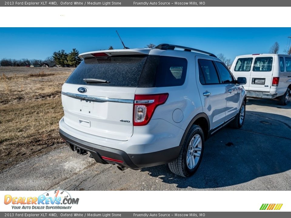 2013 Ford Explorer XLT 4WD Oxford White / Medium Light Stone Photo #4