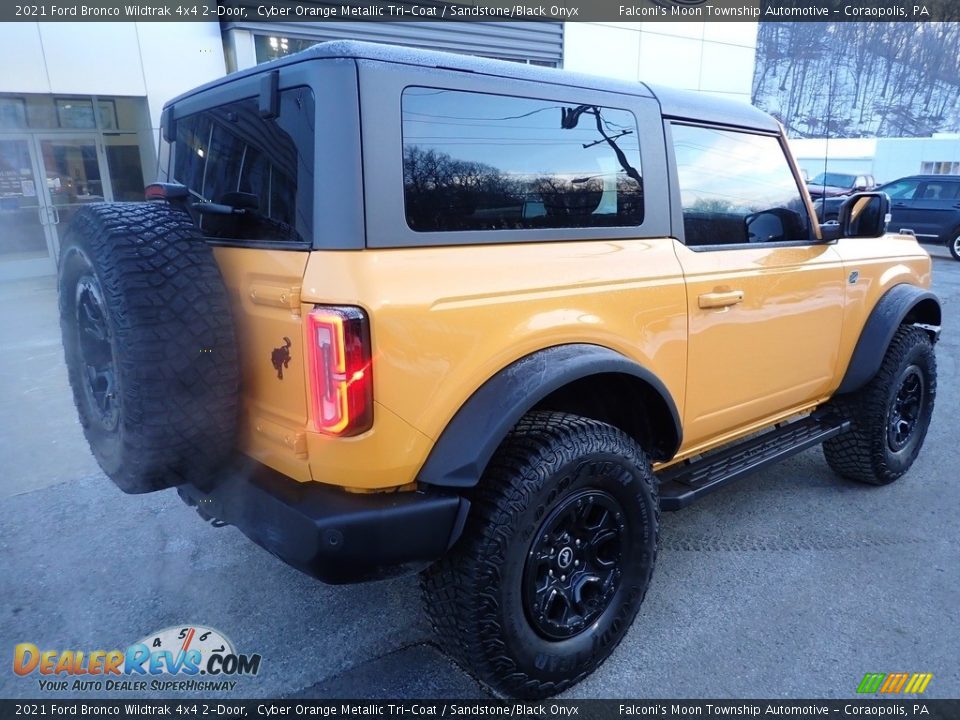 2021 Ford Bronco Wildtrak 4x4 2-Door Cyber Orange Metallic Tri-Coat / Sandstone/Black Onyx Photo #2
