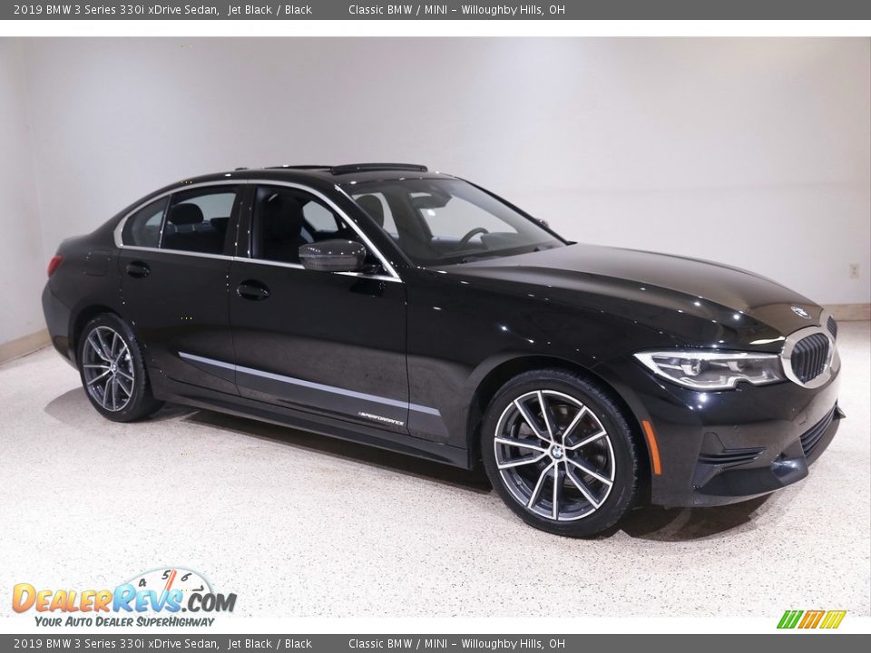 2019 BMW 3 Series 330i xDrive Sedan Jet Black / Black Photo #1