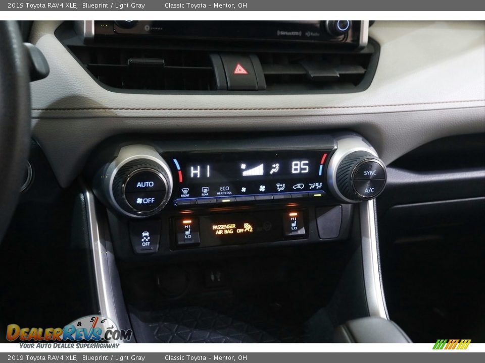 2019 Toyota RAV4 XLE Blueprint / Light Gray Photo #12