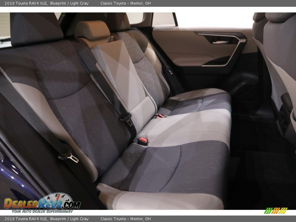 2019 Toyota RAV4 XLE Blueprint / Light Gray Photo #15