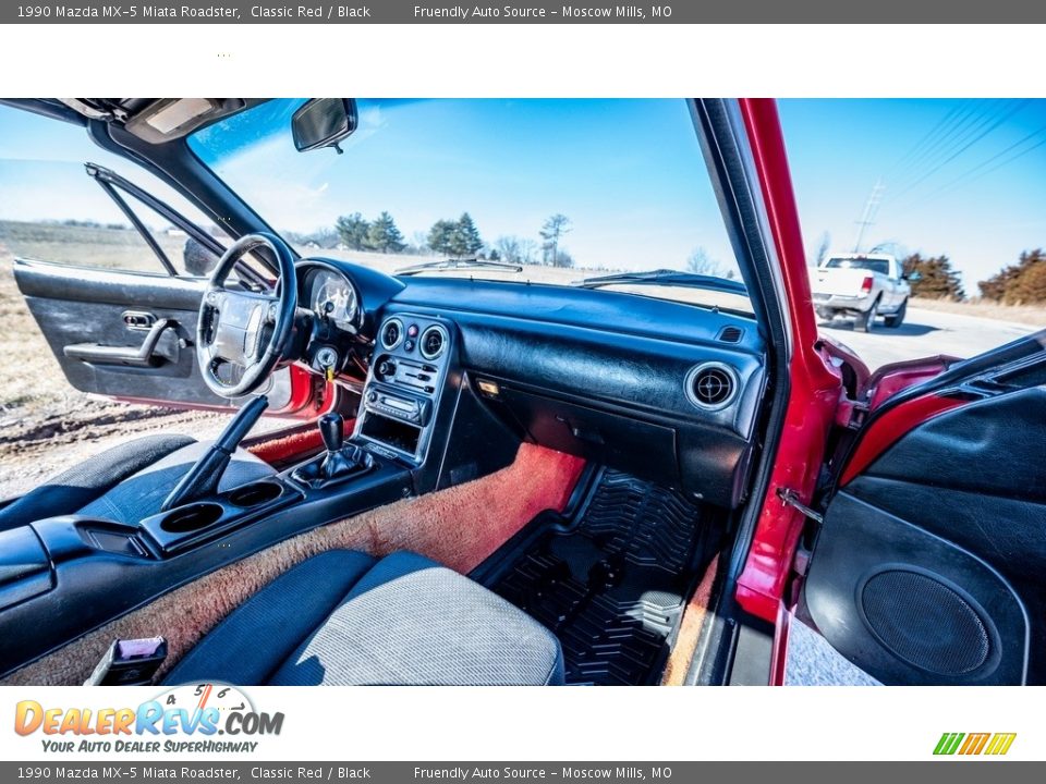 1990 Mazda MX-5 Miata Roadster Classic Red / Black Photo #22