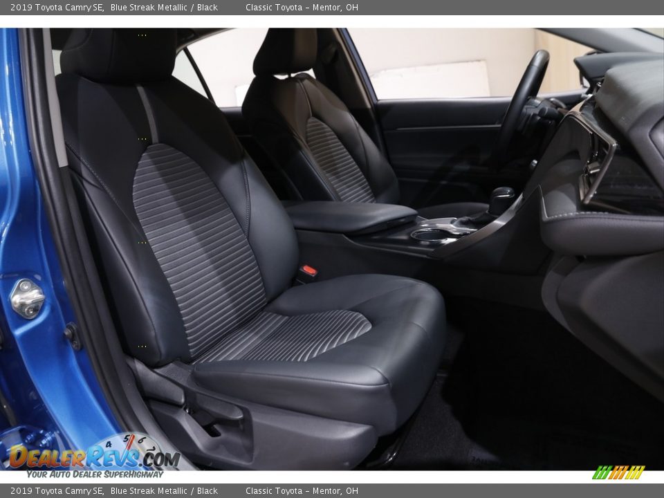 2019 Toyota Camry SE Blue Streak Metallic / Black Photo #13