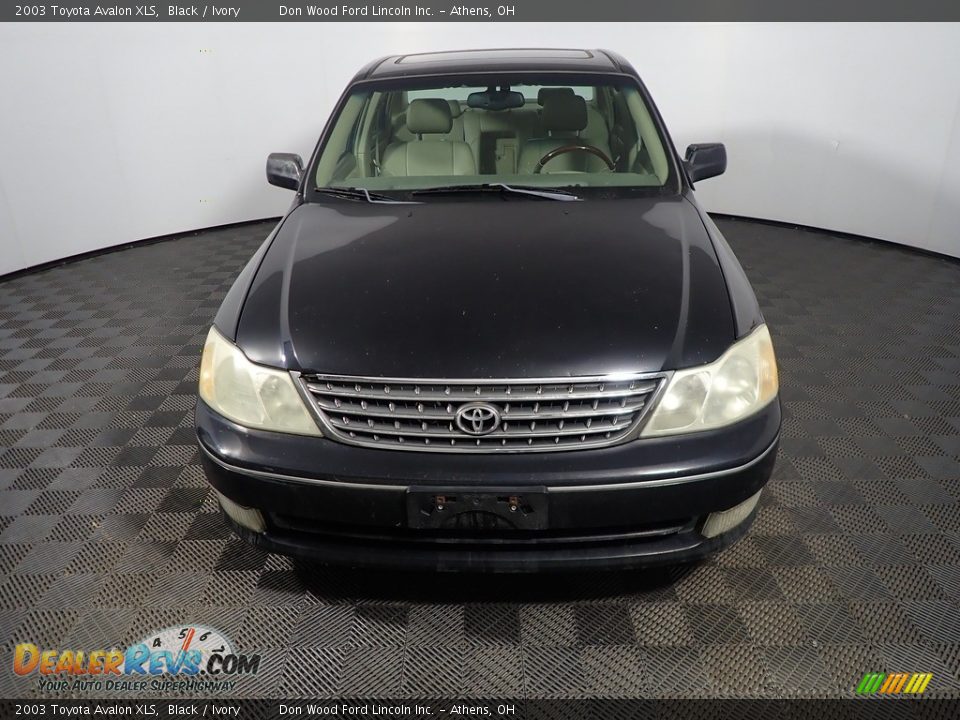 2003 Toyota Avalon XLS Black / Ivory Photo #4