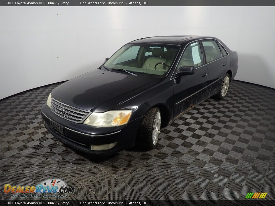 2003 Toyota Avalon XLS Black / Ivory Photo #7