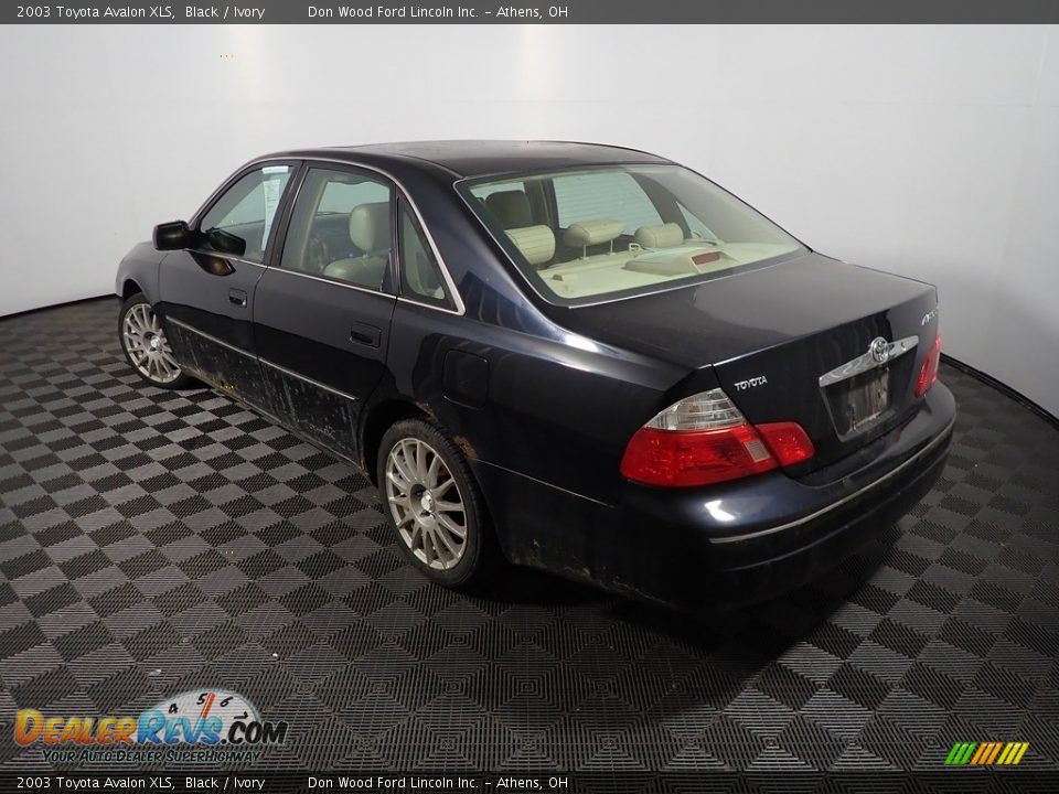 2003 Toyota Avalon XLS Black / Ivory Photo #8
