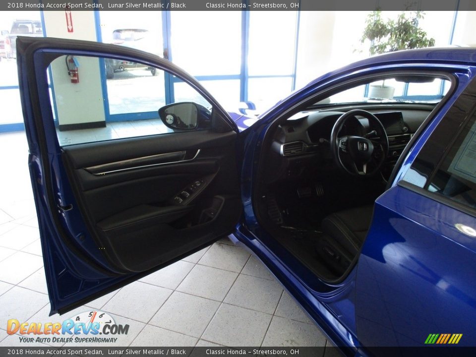 2018 Honda Accord Sport Sedan Lunar Silver Metallic / Black Photo #25