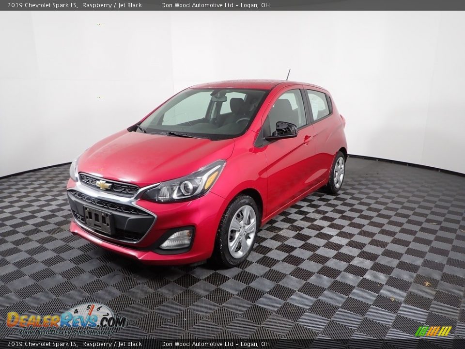 Front 3/4 View of 2019 Chevrolet Spark LS Photo #7
