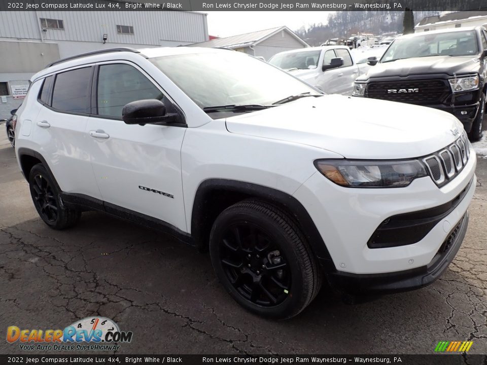 2022 Jeep Compass Latitude Lux 4x4 Bright White / Black Photo #8