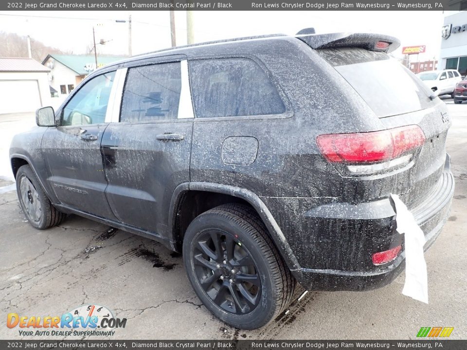 2022 Jeep Grand Cherokee Laredo X 4x4 Diamond Black Crystal Pearl / Black Photo #3