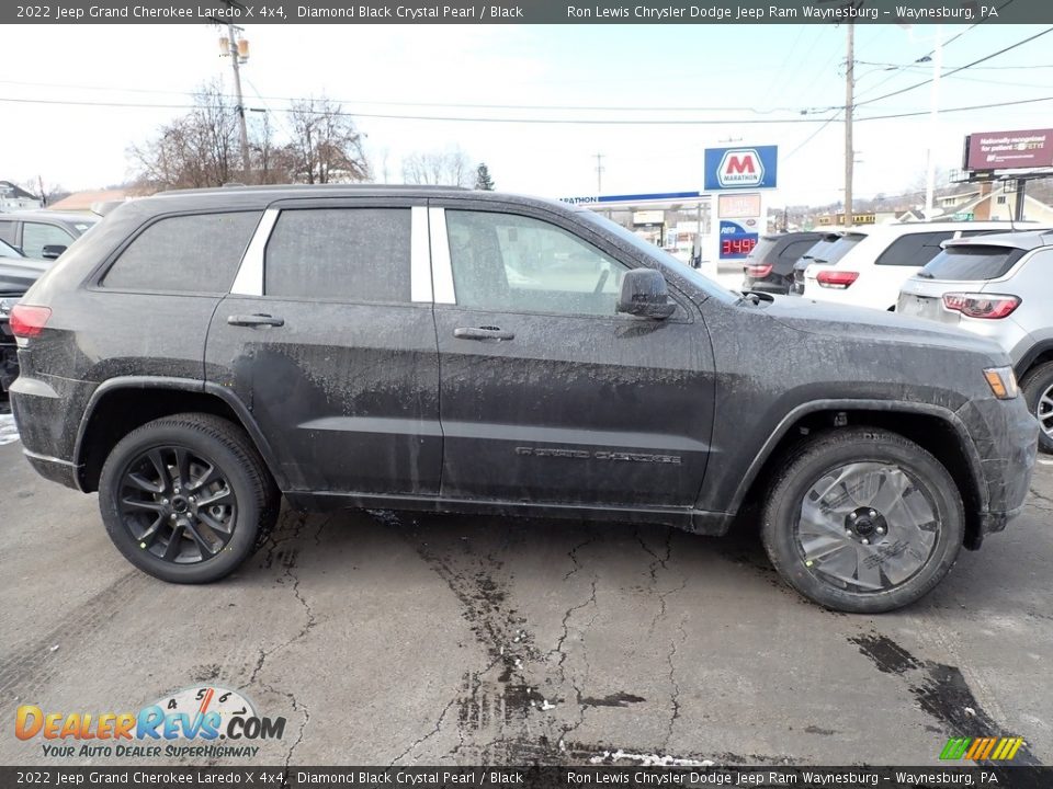 2022 Jeep Grand Cherokee Laredo X 4x4 Diamond Black Crystal Pearl / Black Photo #7