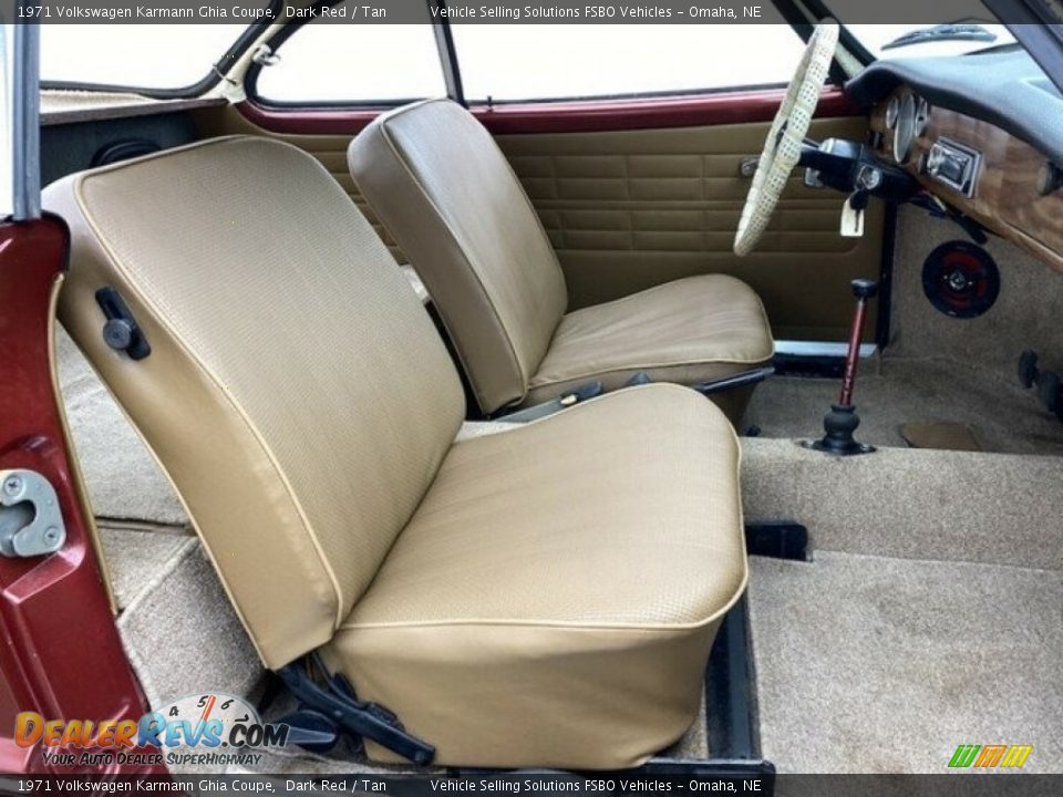 Front Seat of 1971 Volkswagen Karmann Ghia Coupe Photo #5