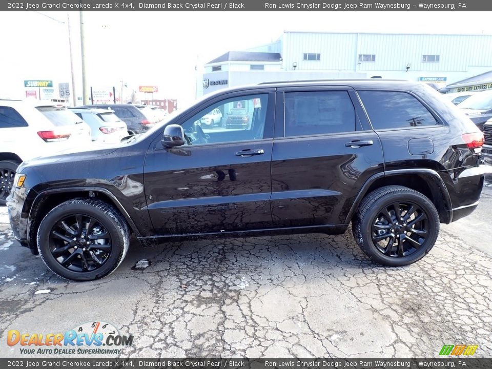 2022 Jeep Grand Cherokee Laredo X 4x4 Diamond Black Crystal Pearl / Black Photo #2