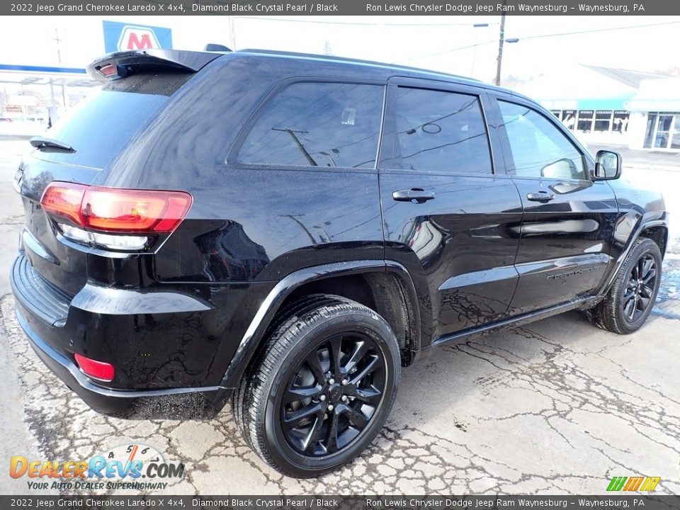 2022 Jeep Grand Cherokee Laredo X 4x4 Diamond Black Crystal Pearl / Black Photo #6