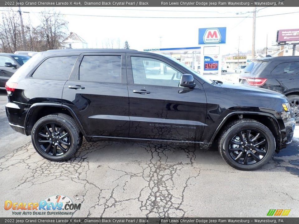 2022 Jeep Grand Cherokee Laredo X 4x4 Diamond Black Crystal Pearl / Black Photo #7