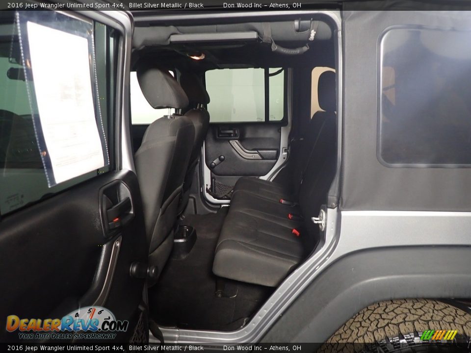 2016 Jeep Wrangler Unlimited Sport 4x4 Billet Silver Metallic / Black Photo #32