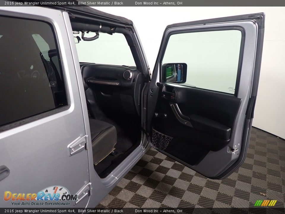 2016 Jeep Wrangler Unlimited Sport 4x4 Billet Silver Metallic / Black Photo #35