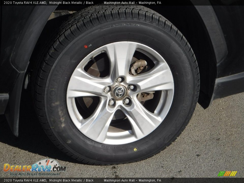 2020 Toyota RAV4 XLE AWD Midnight Black Metallic / Black Photo #11