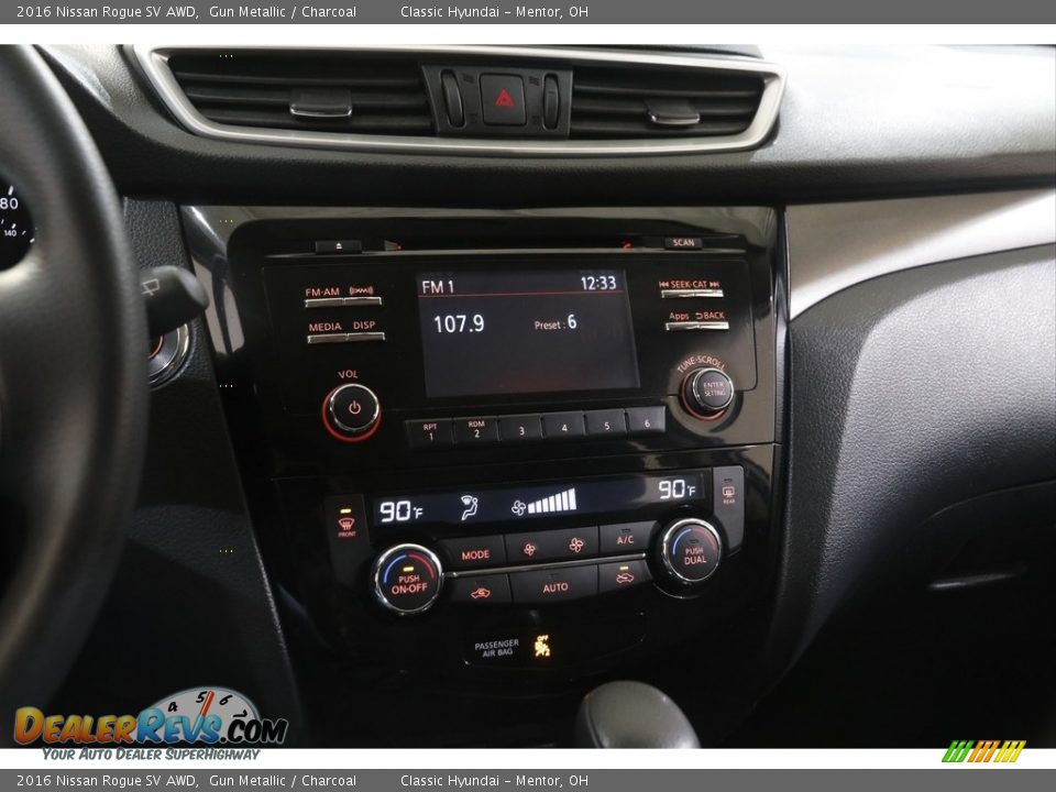 2016 Nissan Rogue SV AWD Gun Metallic / Charcoal Photo #9