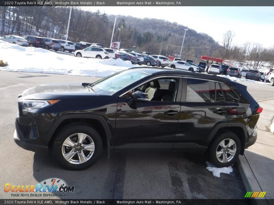 2020 Toyota RAV4 XLE AWD Midnight Black Metallic / Black Photo #14