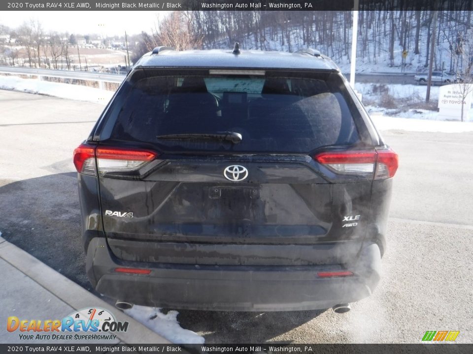 2020 Toyota RAV4 XLE AWD Midnight Black Metallic / Black Photo #17
