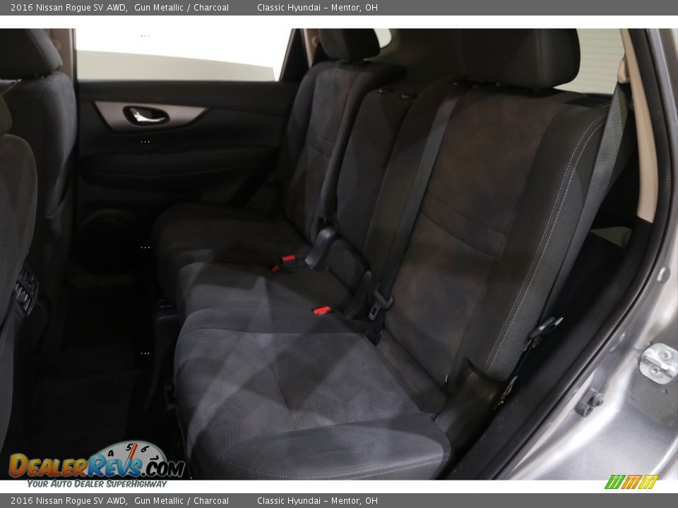2016 Nissan Rogue SV AWD Gun Metallic / Charcoal Photo #14