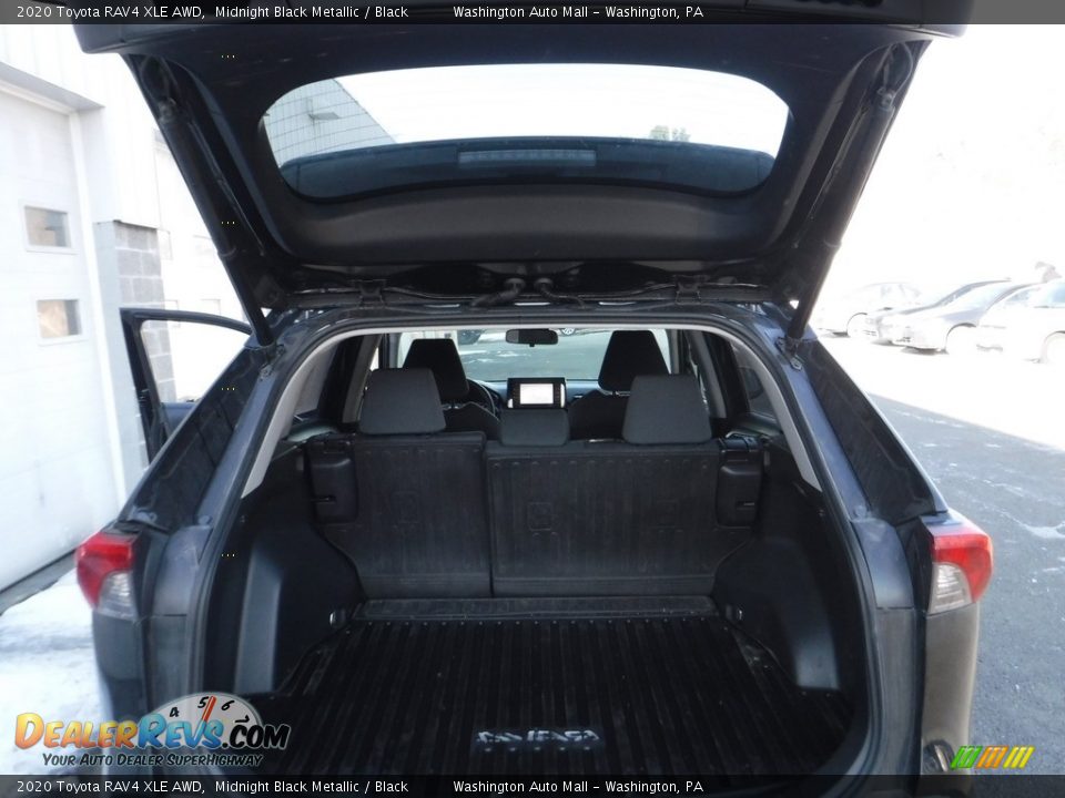 2020 Toyota RAV4 XLE AWD Midnight Black Metallic / Black Photo #31