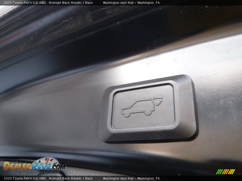 2020 Toyota RAV4 XLE AWD Midnight Black Metallic / Black Photo #32