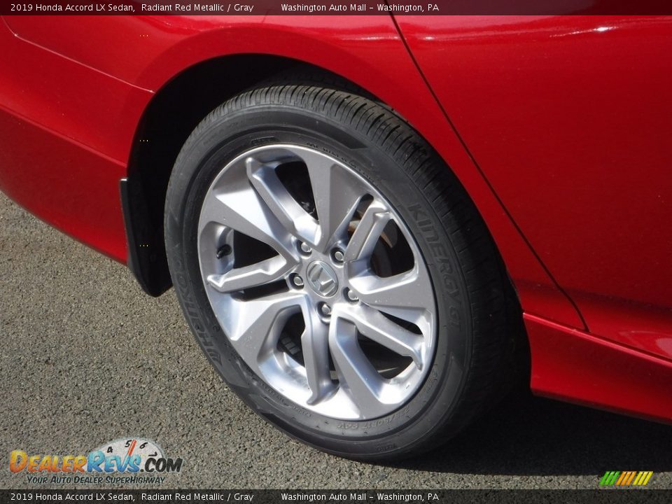 2019 Honda Accord LX Sedan Radiant Red Metallic / Gray Photo #3