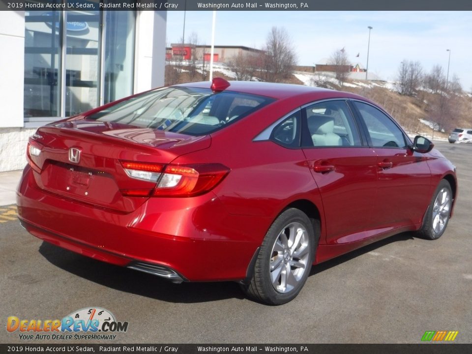 2019 Honda Accord LX Sedan Radiant Red Metallic / Gray Photo #8