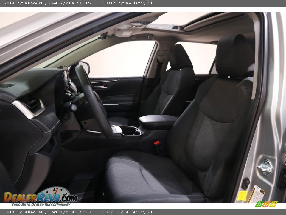 2019 Toyota RAV4 XLE Silver Sky Metallic / Black Photo #5