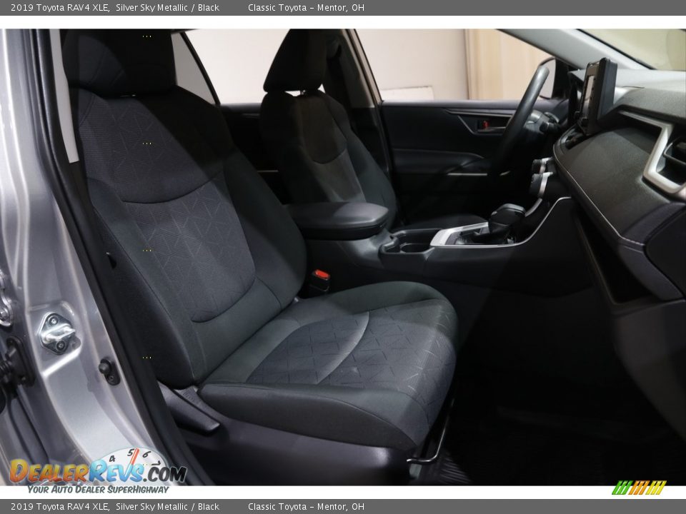 2019 Toyota RAV4 XLE Silver Sky Metallic / Black Photo #15