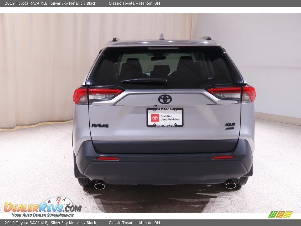 2019 Toyota RAV4 XLE Silver Sky Metallic / Black Photo #18