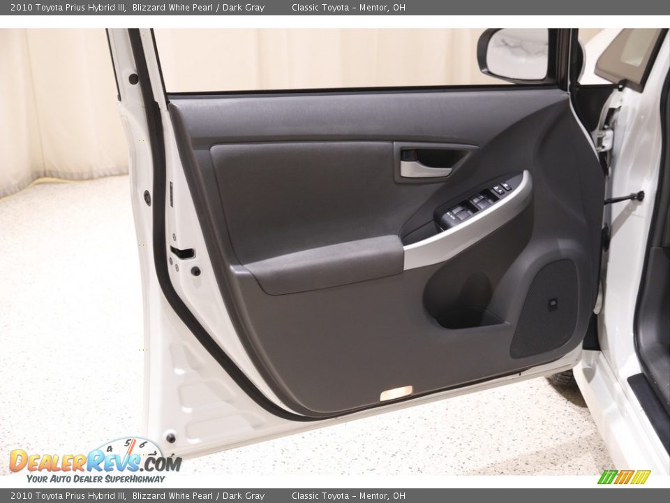 2010 Toyota Prius Hybrid III Blizzard White Pearl / Dark Gray Photo #4