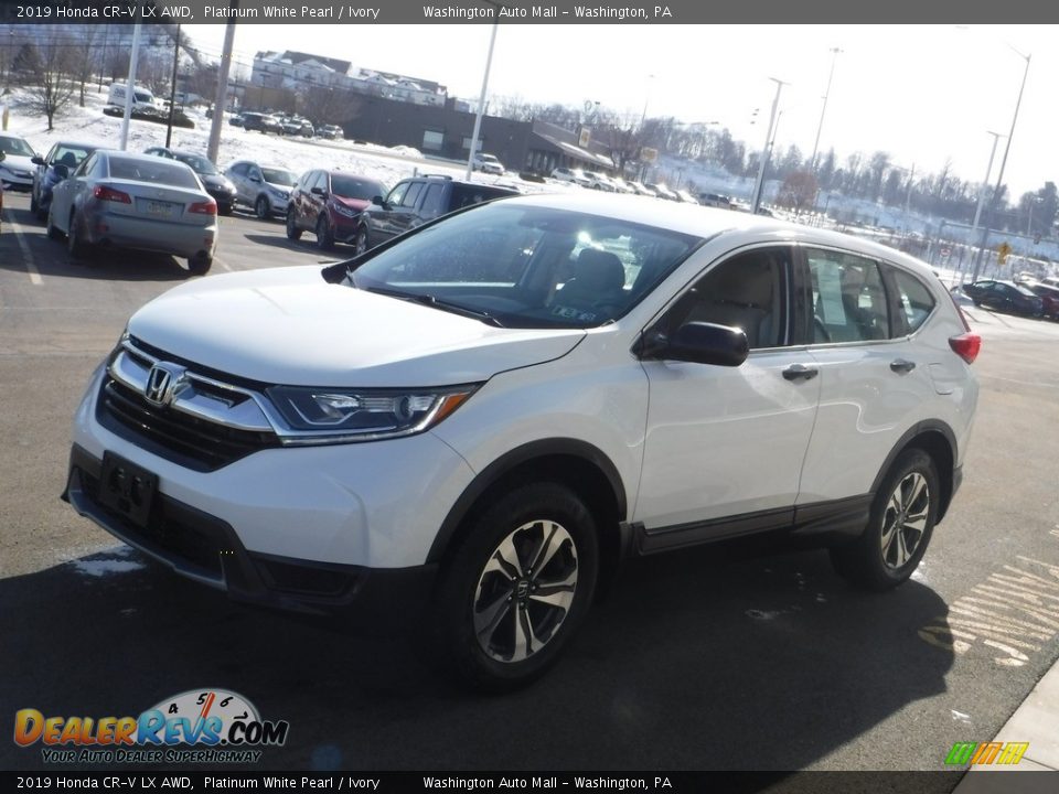 2019 Honda CR-V LX AWD Platinum White Pearl / Ivory Photo #5