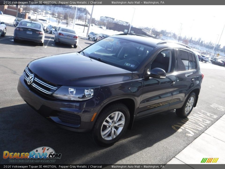 Pepper Gray Metallic 2016 Volkswagen Tiguan SE 4MOTION Photo #5