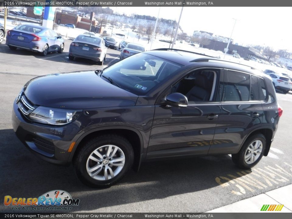 2016 Volkswagen Tiguan SE 4MOTION Pepper Gray Metallic / Charcoal Photo #6