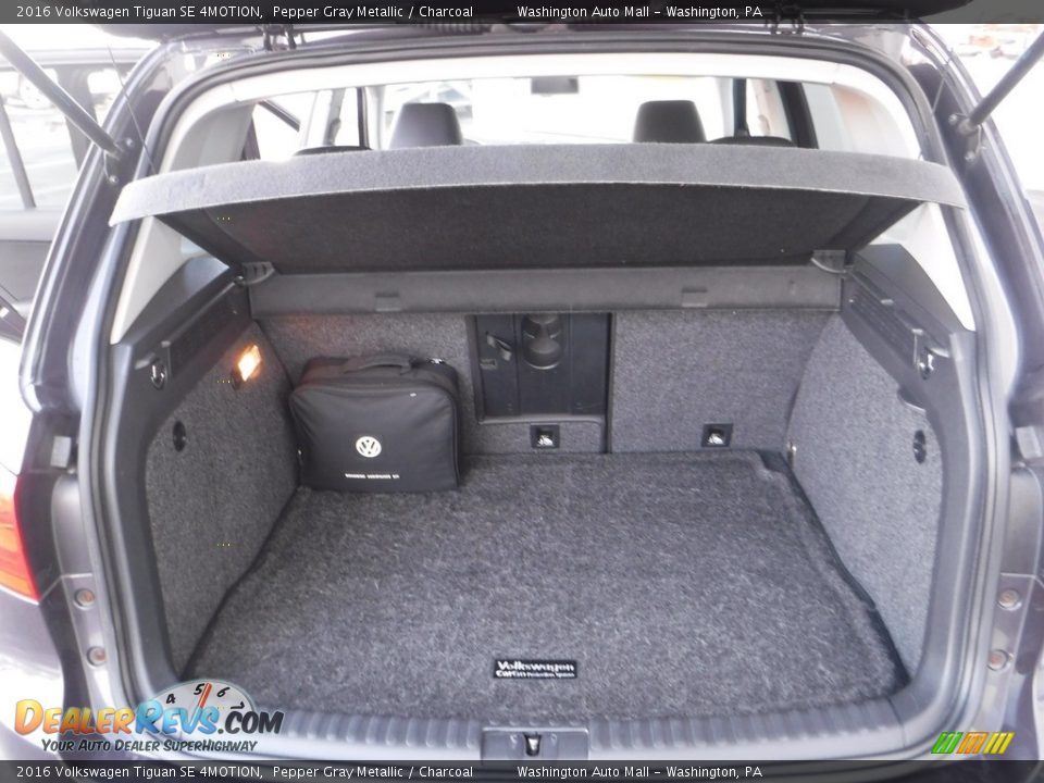 2016 Volkswagen Tiguan SE 4MOTION Trunk Photo #27