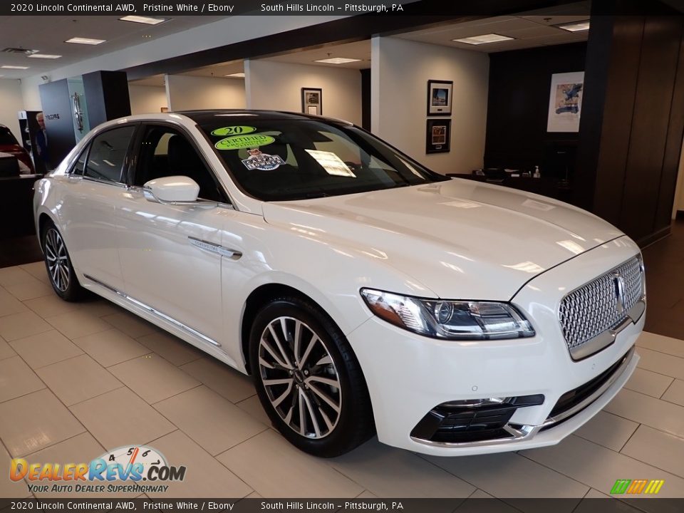 Front 3/4 View of 2020 Lincoln Continental AWD Photo #4