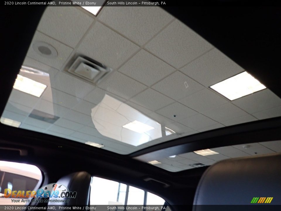 Sunroof of 2020 Lincoln Continental AWD Photo #20