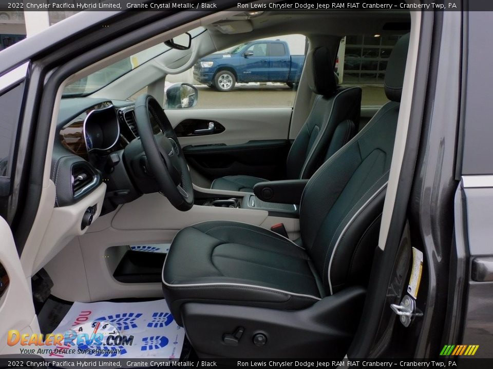 Black Interior - 2022 Chrysler Pacifica Hybrid Limited Photo #11