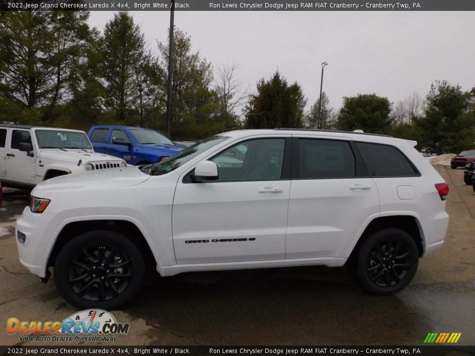 2022 Jeep Grand Cherokee Laredo X 4x4 Bright White / Black Photo #9